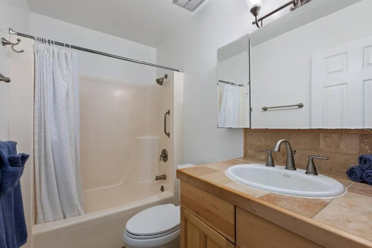 Tropical Getaway Perfect For Families Villa Kahuku